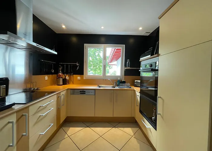 Maison Familiale Hébergement de vacances *